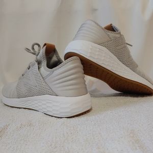 Women's running shoe